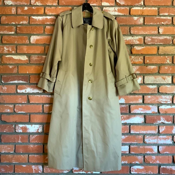 Burberry classic trench coat